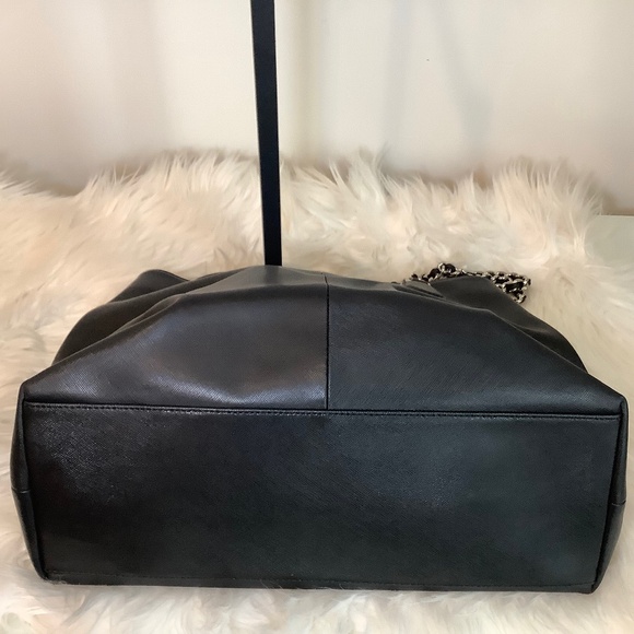 COACH PEYTON SAFFIANO LEATHER CHAIN TOTE BLACK - Picture 4 of 7